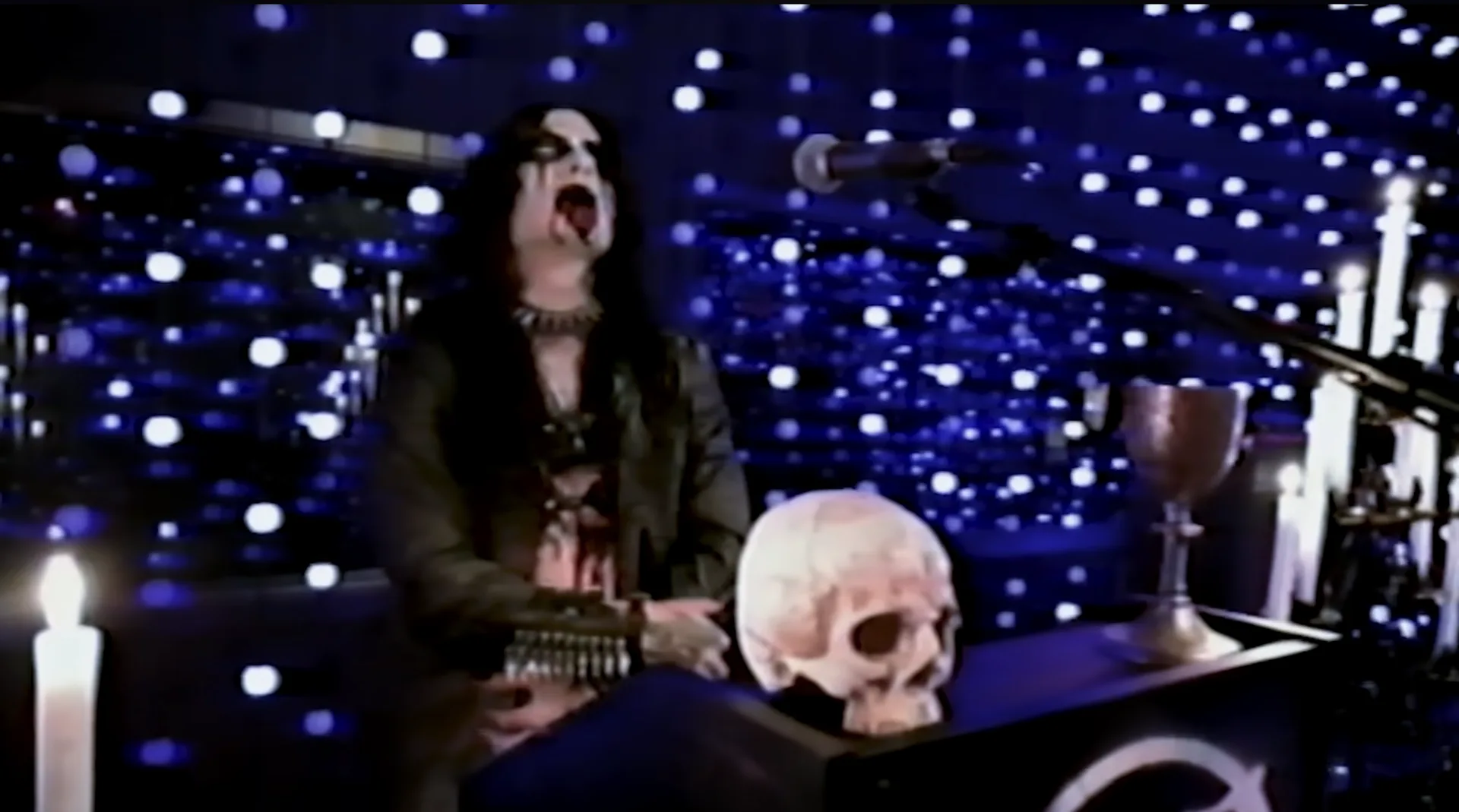Worm Brings 1991 VHS Aesthetic To KEXP Performance