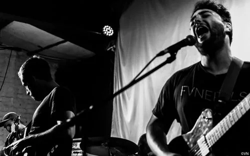 Chalk Hands - Les Jours Passent Et Ne Me Ressemblent Pas (Video)