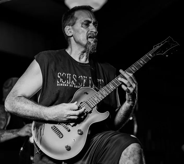 Chris Pervelis Guitars (1991-1997, 1998-2003, 2011-present)