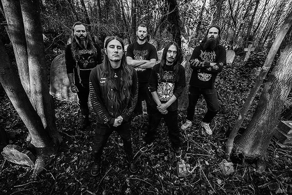 New DECREPID lyric video online