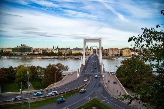 Elisabeth Bridge