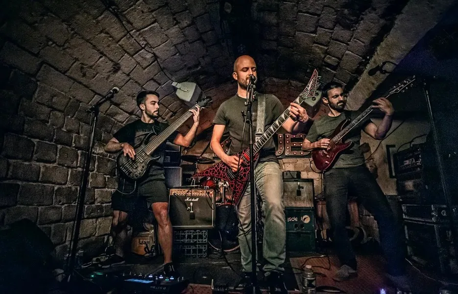 The Dawn Razor - Chiaroscuro Italiano (Music Video)