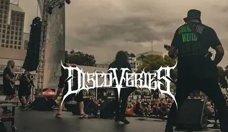 Discoveries - Cut To The Chase (Live Music Video)