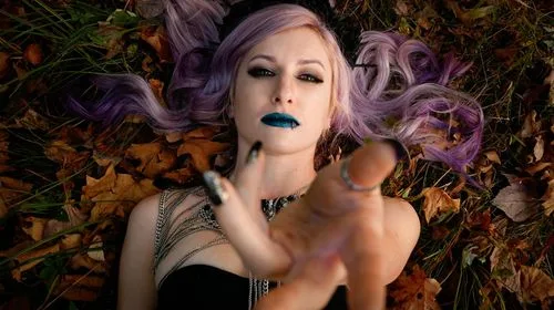 Evernoir - Concerning Narcissists