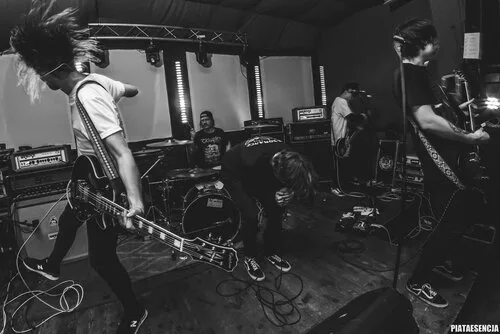 Punk/Metal Grubu Skøv'dan Yeni Video "Feast"