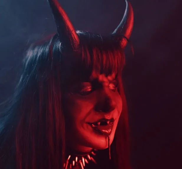 Vesseles - Suffocating Flesh (Official Video)