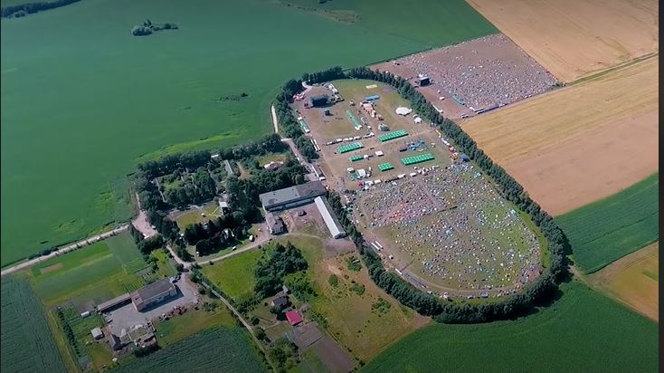 faine_misto_Festival_Area